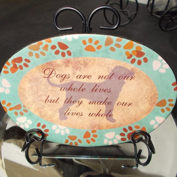 unbranded Other - Dog display dish on stand with saying home decor